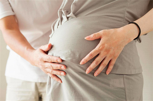 备孕主要检查什么？备孕吃维生素c有什么作用？